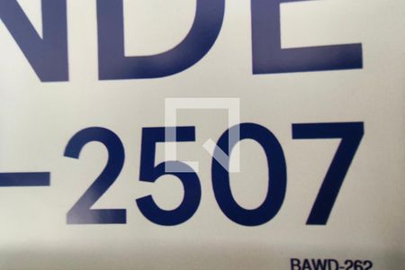 PLACA INSTALADA NO HALL DE ENTRADA de apartamento à venda com 2 quartos, 51m² em Jardim Nova Europa, Campinas