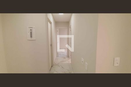 Corredor de apartamento para alugar com 2 quartos, 43m² em Metalúrgicos, Osasco