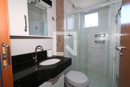 Banheiro de apartamento para alugar com 1 quarto, 46m² em Guilhermina, Praia Grande