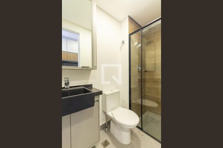 Banheiro de kitnet/studio para alugar com 1 quarto, 21m² em Vila Gomes Cardim, São Paulo