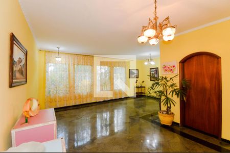 Sala de casa para alugar com 4 quartos, 300m² em Cidade Maia, Guarulhos