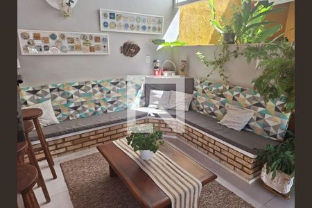 Casa à venda com 5 quartos, 400m² em Camboinhas, Niterói