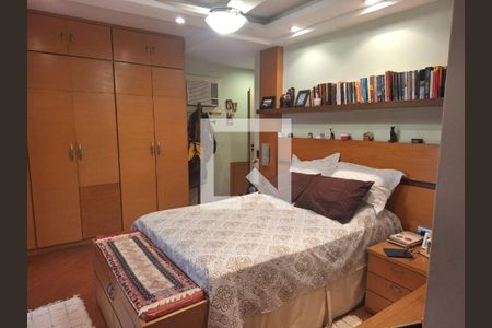 Casa à venda com 5 quartos, 400m² em Camboinhas, Niterói