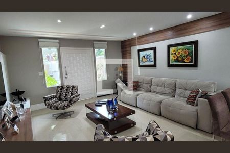 Casa à venda com 4 quartos, 239m² em Camboinhas, Niterói