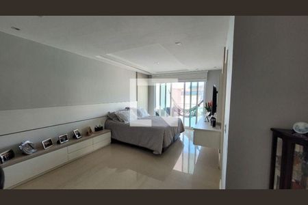 Casa à venda com 4 quartos, 239m² em Camboinhas, Niterói