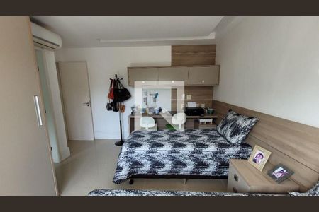 Casa à venda com 4 quartos, 239m² em Camboinhas, Niterói