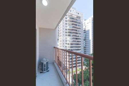 Varanda de kitnet/studio à venda com 1 quarto, 26m² em Jardim das Acacias, São Paulo