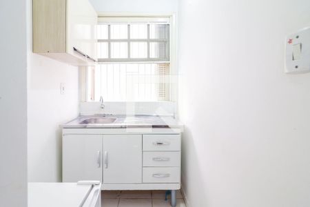 Studio - Quarto e Cozinha de kitnet/studio para alugar com 1 quarto, 13m² em Conjunto Residencial Butanta, São Paulo
