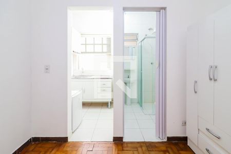 Studio - Quarto e Cozinha de kitnet/studio para alugar com 1 quarto, 13m² em Conjunto Residencial Butanta, São Paulo