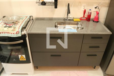 Cozinha e Área de Serviço de apartamento à venda com 2 quartos, 40m² em Barra Funda, São Paulo