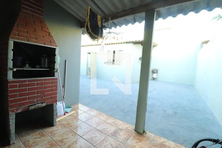 Churrasqueira de casa para alugar com 4 quartos, 299m² em Marta Helena, Uberlândia