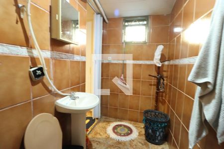 Banheiro da Suíte de casa para alugar com 4 quartos, 299m² em Marta Helena, Uberlândia