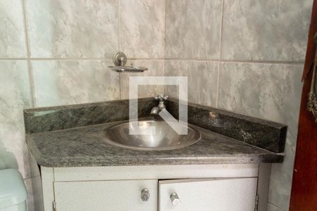 Banheiro da Área comum de casa à venda com 3 quartos, 210m² em Jardim Palermo, São Bernardo do Campo