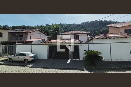Fachada de casa de condomínio para alugar com 5 quartos, 722m² em Taquara, Rio de Janeiro