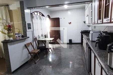 Cozinha de casa de condomínio para alugar com 5 quartos, 722m² em Taquara, Rio de Janeiro
