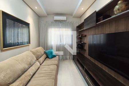 Sala de TV de casa de condomínio à venda com 4 quartos, 381m² em Swiss Park, Campinas