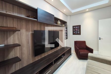 Sala de TV de casa de condomínio à venda com 4 quartos, 381m² em Swiss Park, Campinas