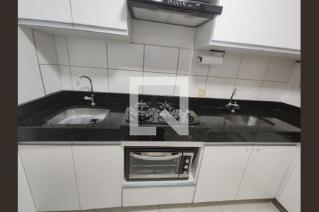 Cozinha de apartamento à venda com 2 quartos, 45m² em Chacaras Reunidas Santa Terezinha, Contagem