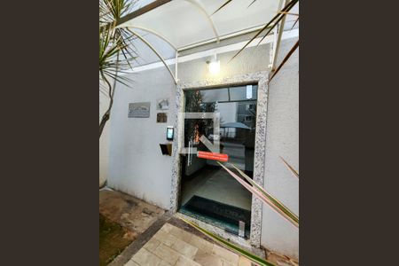 Fachada do bloco de apartamento à venda com 2 quartos, 45m² em Chacaras Reunidas Santa Terezinha, Contagem