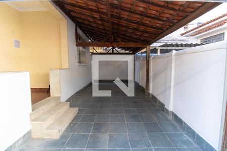 Garagem de casa à venda com 2 quartos, 120m² em Fonseca, Niterói