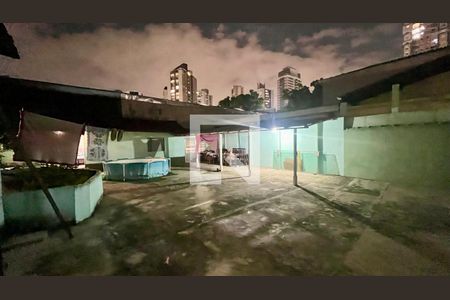 Quintal de casa à venda com 3 quartos, 417m² em Vila Osasco, Osasco