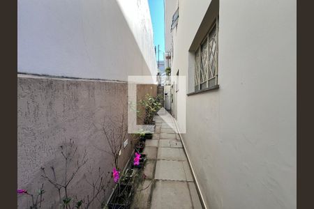 Escada de casa para alugar com 5 quartos, 200m² em Água Fria, São Paulo
