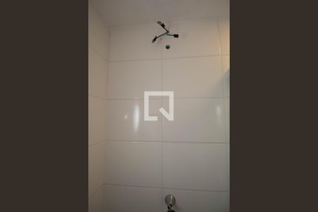 Banheiro de apartamento para alugar com 2 quartos, 35m² em Parque Vitoria, São Paulo