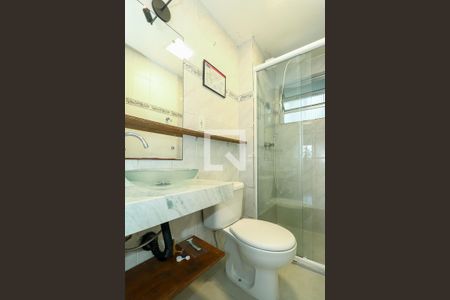 Banheiro de apartamento à venda com 2 quartos, 68m² em Mont’serrat, Porto Alegre