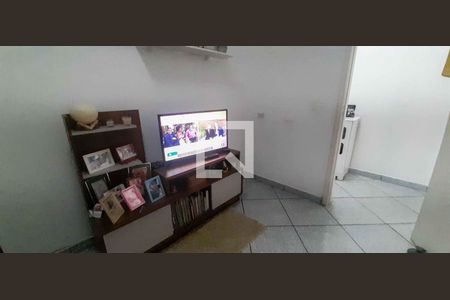 Casa 2 - Sala de casa à venda com 3 quartos, 200m² em Santa Maria, Osasco