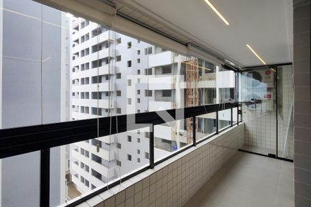 Sacada de apartamento para alugar com 1 quarto, 45m² em Vilamar, Praia Grande