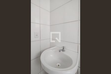 Banheiro de apartamento para alugar com 2 quartos, 58m² em Pinheiro, São Leopoldo