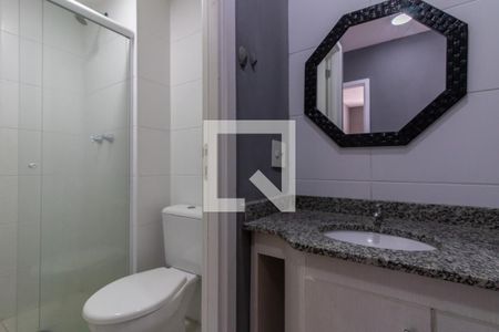 Banheiro de apartamento à venda com 2 quartos, 59m² em Vila Galvão, Guarulhos