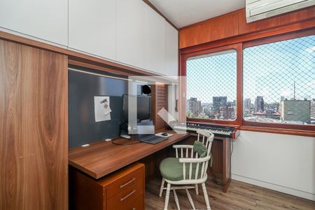 Quarto 1 de apartamento para alugar com 4 quartos, 210m² em Mont’serrat, Porto Alegre