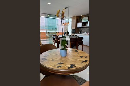 sala 2 de apartamento à venda com 4 quartos, 160m² em Palmares, Belo Horizonte