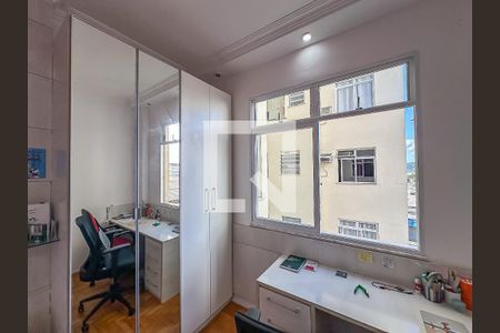 Quarto 1  de apartamento para alugar com 2 quartos, 62m² em Botafogo, Rio de Janeiro
