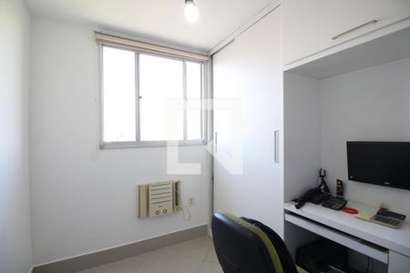 Quarto 1 de apartamento para alugar com 2 quartos, 55m² em Jacarepaguá, Rio de Janeiro
