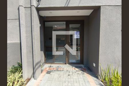 Fachada + Plaquinha de apartamento para alugar com 2 quartos, 41m² em Vila São José, São Paulo