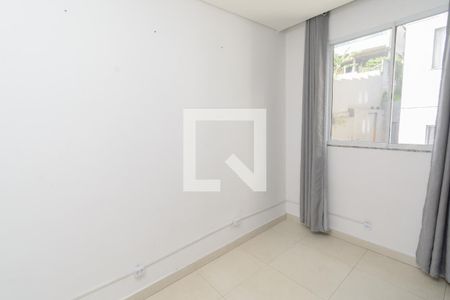 Quarto 1 de apartamento para alugar com 2 quartos, 60m² em Novo das Indústrias, Belo Horizonte