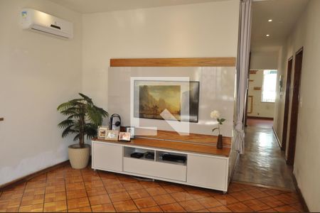 Sala de casa de condomínio para alugar com 4 quartos, 225m² em Lins de Vasconcelos, Rio de Janeiro