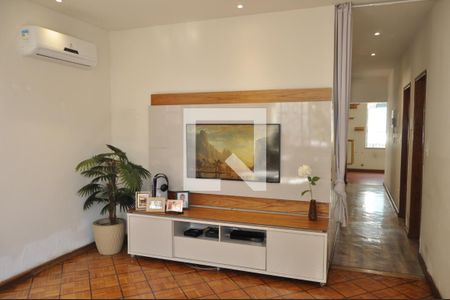 Sala de casa de condomínio para alugar com 4 quartos, 225m² em Lins de Vasconcelos, Rio de Janeiro