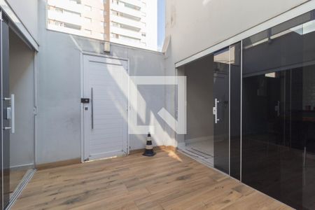 Quintal de casa de condomínio para alugar com 4 quartos, 150m² em Quarta Parada, São Paulo
