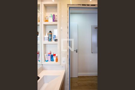 Banheiro da Suíte de apartamento à venda com 3 quartos, 70m² em Centro, Diadema