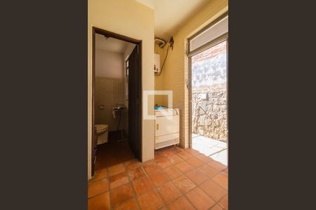 Área de Serviço de casa para alugar com 3 quartos, 300m² em Cristal, Porto Alegre