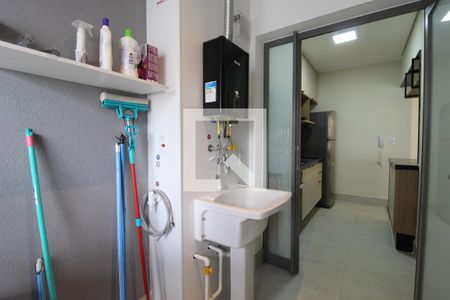 Área de Serviço de apartamento para alugar com 3 quartos, 77m² em Indianópolis, São Paulo