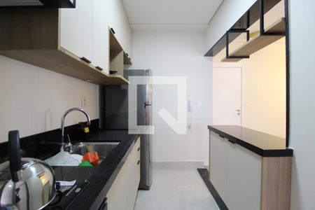Cozinha de apartamento para alugar com 3 quartos, 77m² em Indianópolis, São Paulo