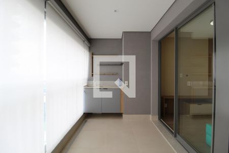 Varanda de apartamento para alugar com 3 quartos, 77m² em Indianópolis, São Paulo
