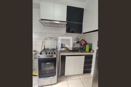 Cozinha de apartamento para alugar com 2 quartos, 43m² em Chacaras Reunidas Santa Terezinha, Contagem