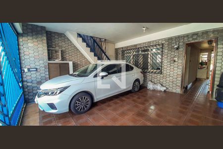 Garagem de casa à venda com 3 quartos, 100m² em Pestana, Osasco
