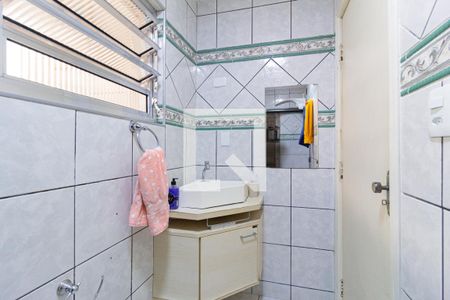Banheiro de casa à venda com 2 quartos, 125m² em Santo Antônio, Osasco
