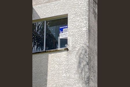 Placa de apartamento para alugar com 2 quartos, 44m² em Jardim Helga, São Paulo